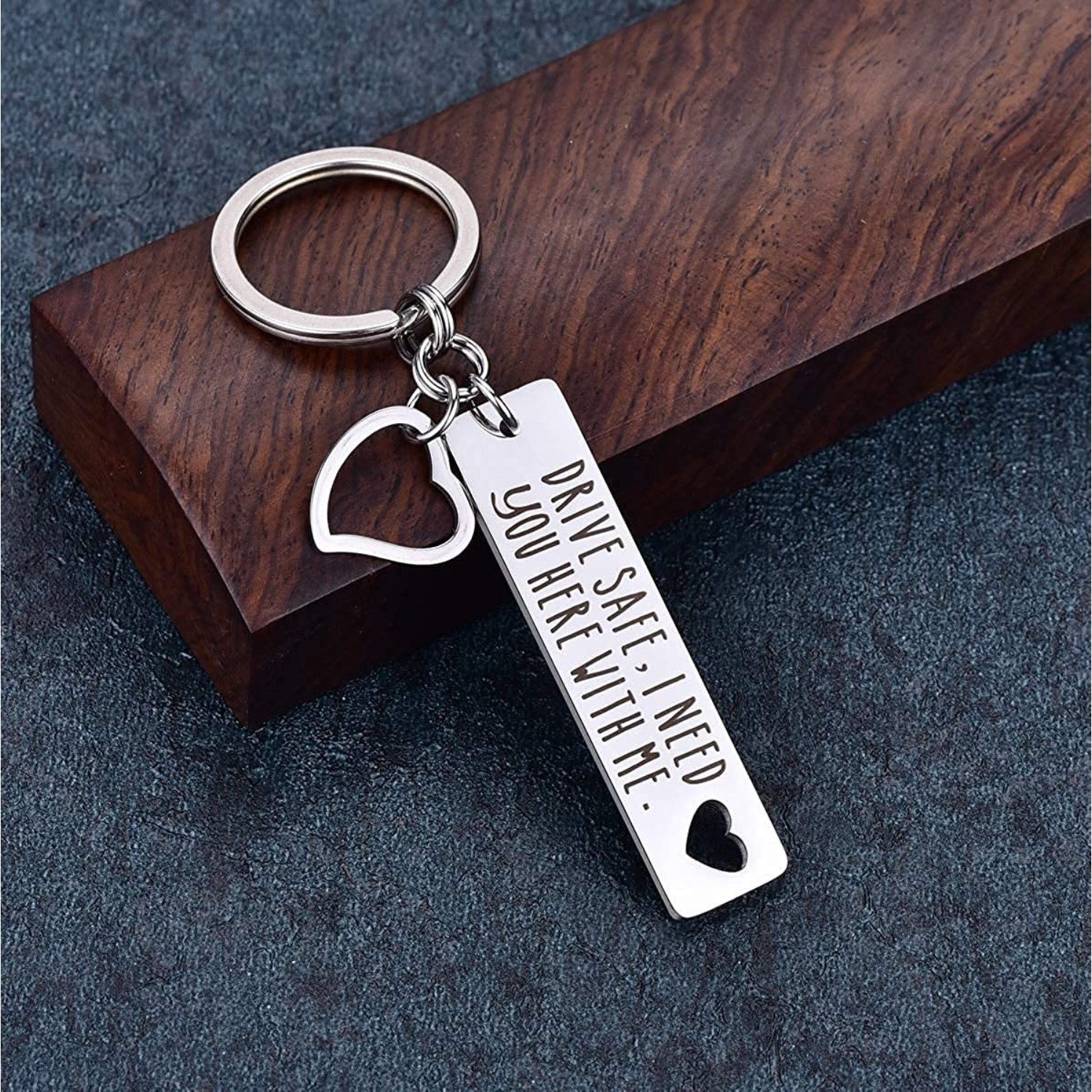 Geschenkehöhle Schlüsselanhänger mit Gravur Drive safe, günstig online kaufen