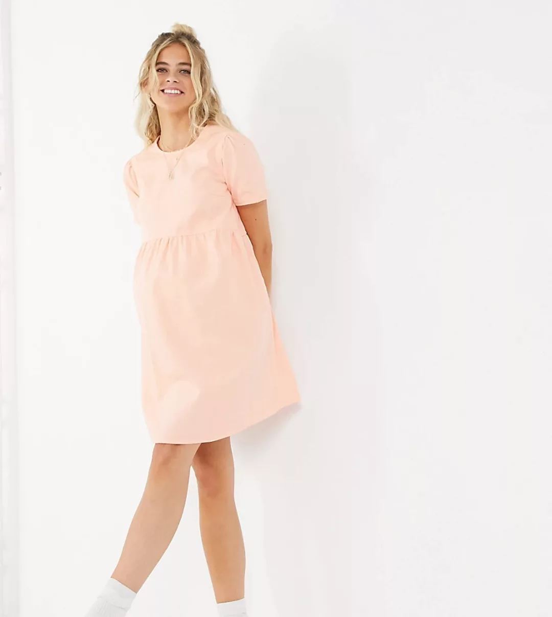 ASOS DESIGN Maternity – Hängerkleid aus weichem Denim in Koralle-Weiß günstig online kaufen