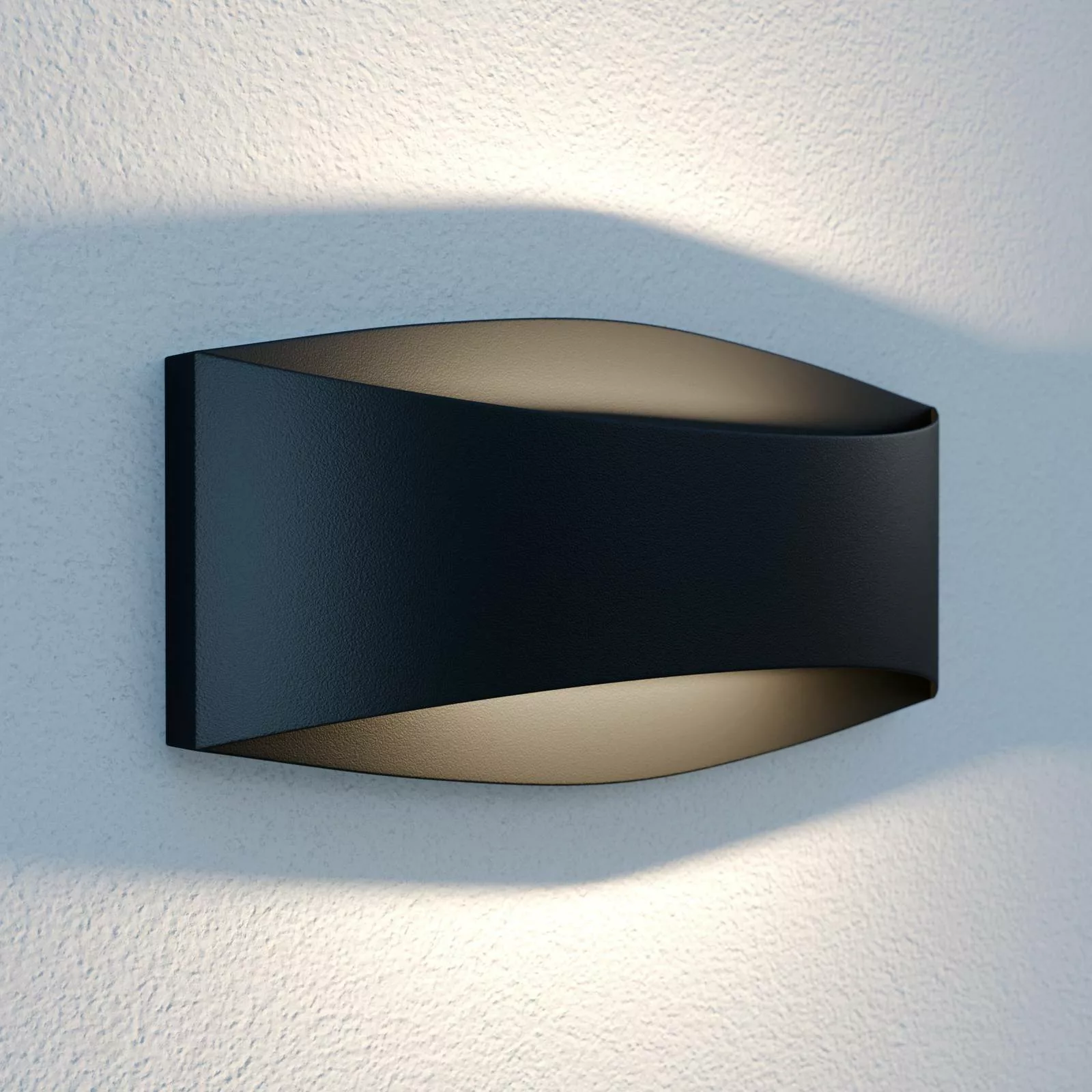 Lindby Evric LED-Außenwandleuchte, Breite 25,4 cm günstig online kaufen