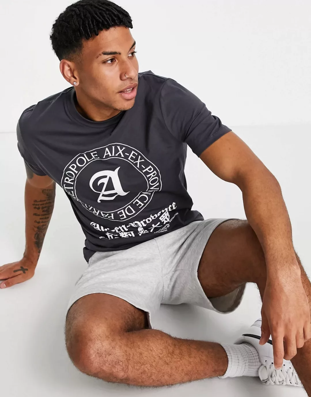 River Island – Bedrucktes T-Shirt in Grau günstig online kaufen