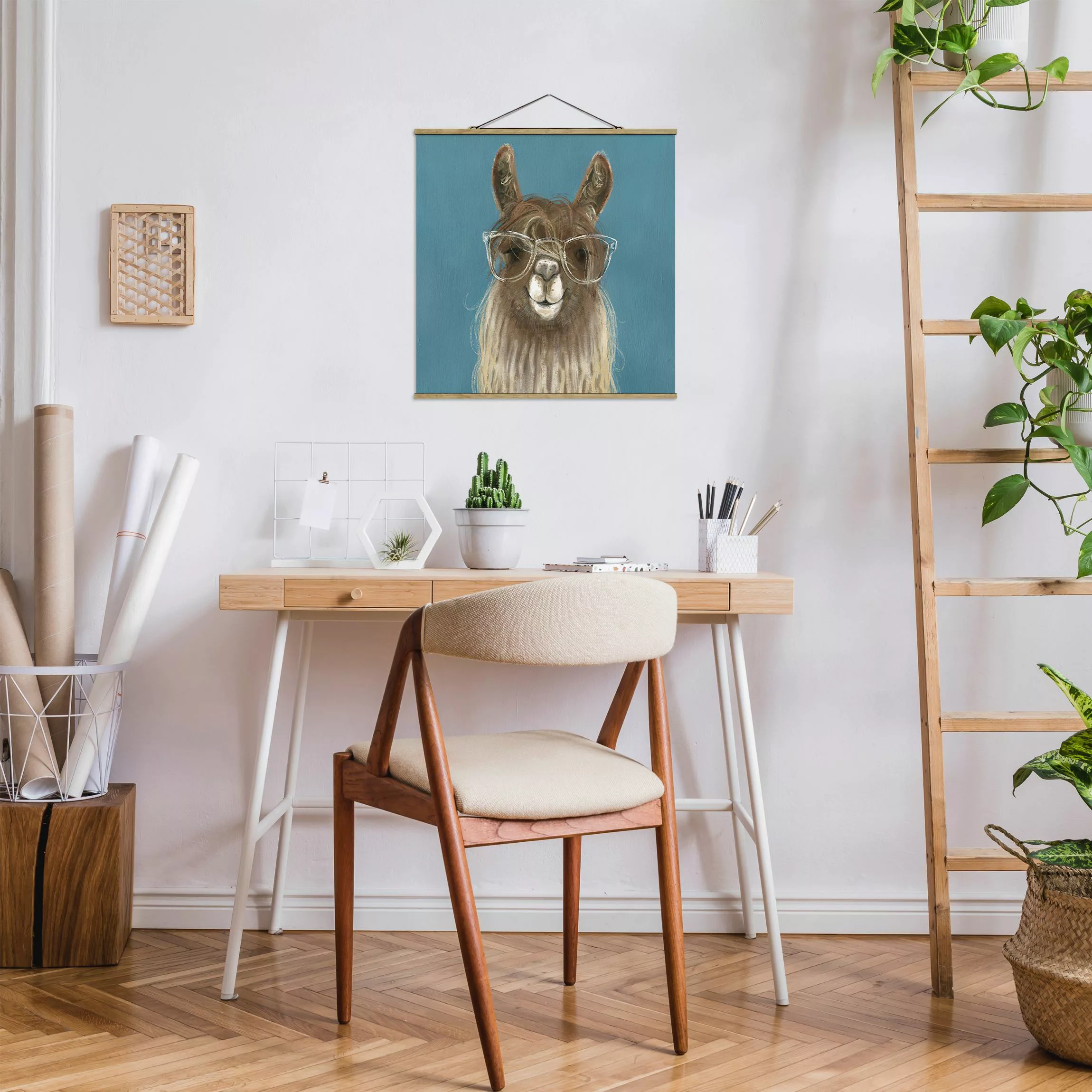 Stoffbild Tiere mit Posterleisten - Quadrat Lama mit Brille III günstig online kaufen