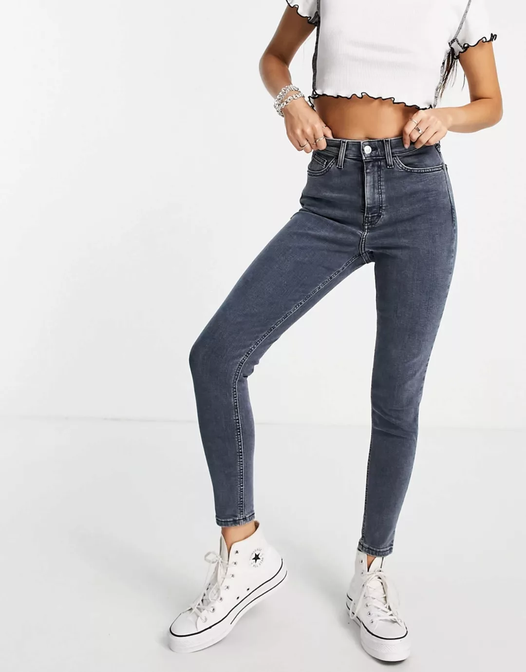 Topshop – Jamie – Jeans in Rauchgrau günstig online kaufen