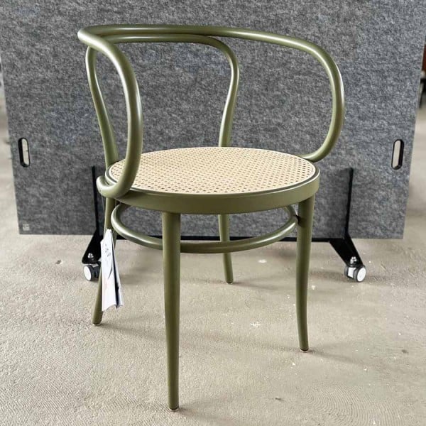 THONET 209 Bugholzarmlehnenstuhl | Rohrgeflecht-Sitz | Buche olivgrün gebei günstig online kaufen