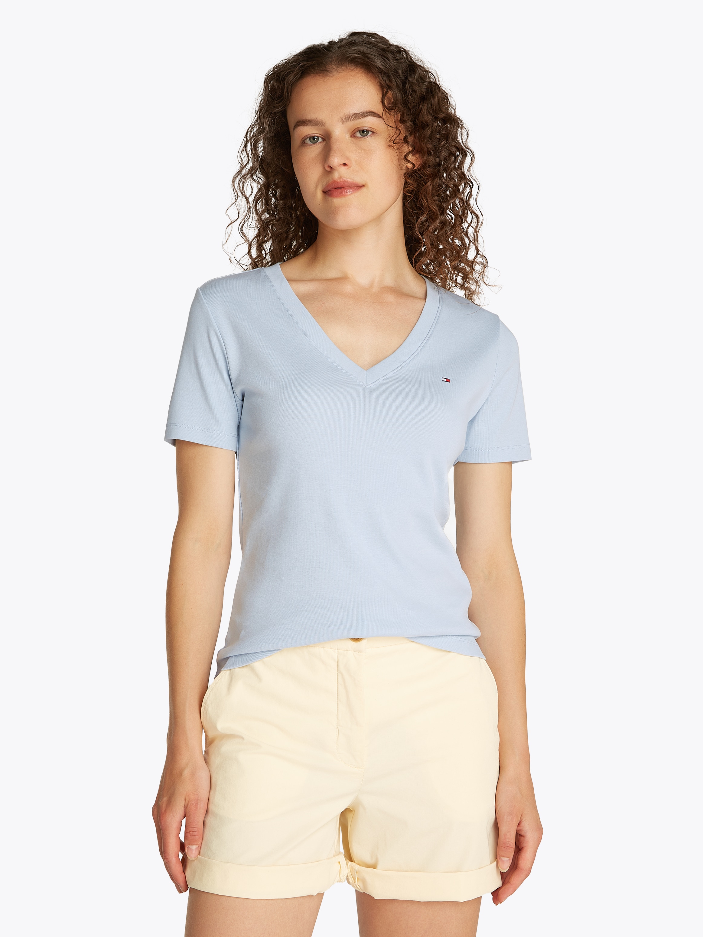 Tommy Hilfiger T-Shirt "SLIM CODY V-NK SS", mit Logostickerei günstig online kaufen