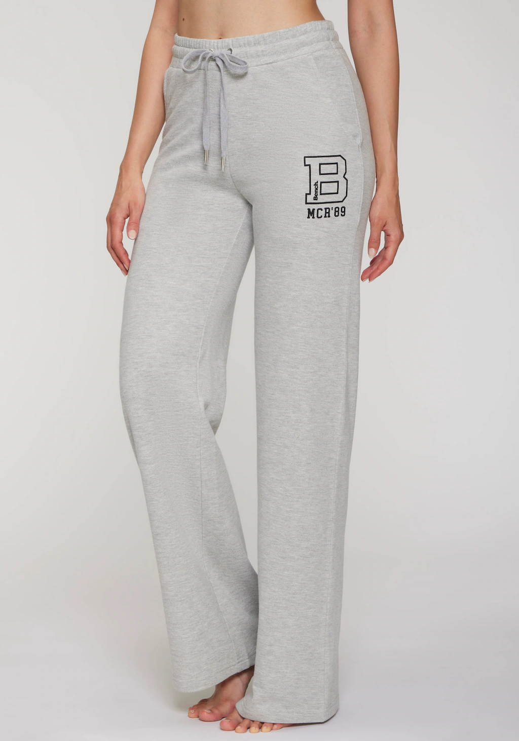 Bench. Loungewear Jogginghose, extra weit, innen leicht angeraut günstig online kaufen