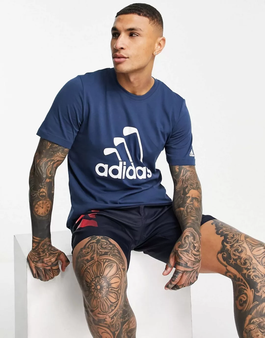 adidas – Golf Club – T-Shirt in Marineblau mit Grafik günstig online kaufen