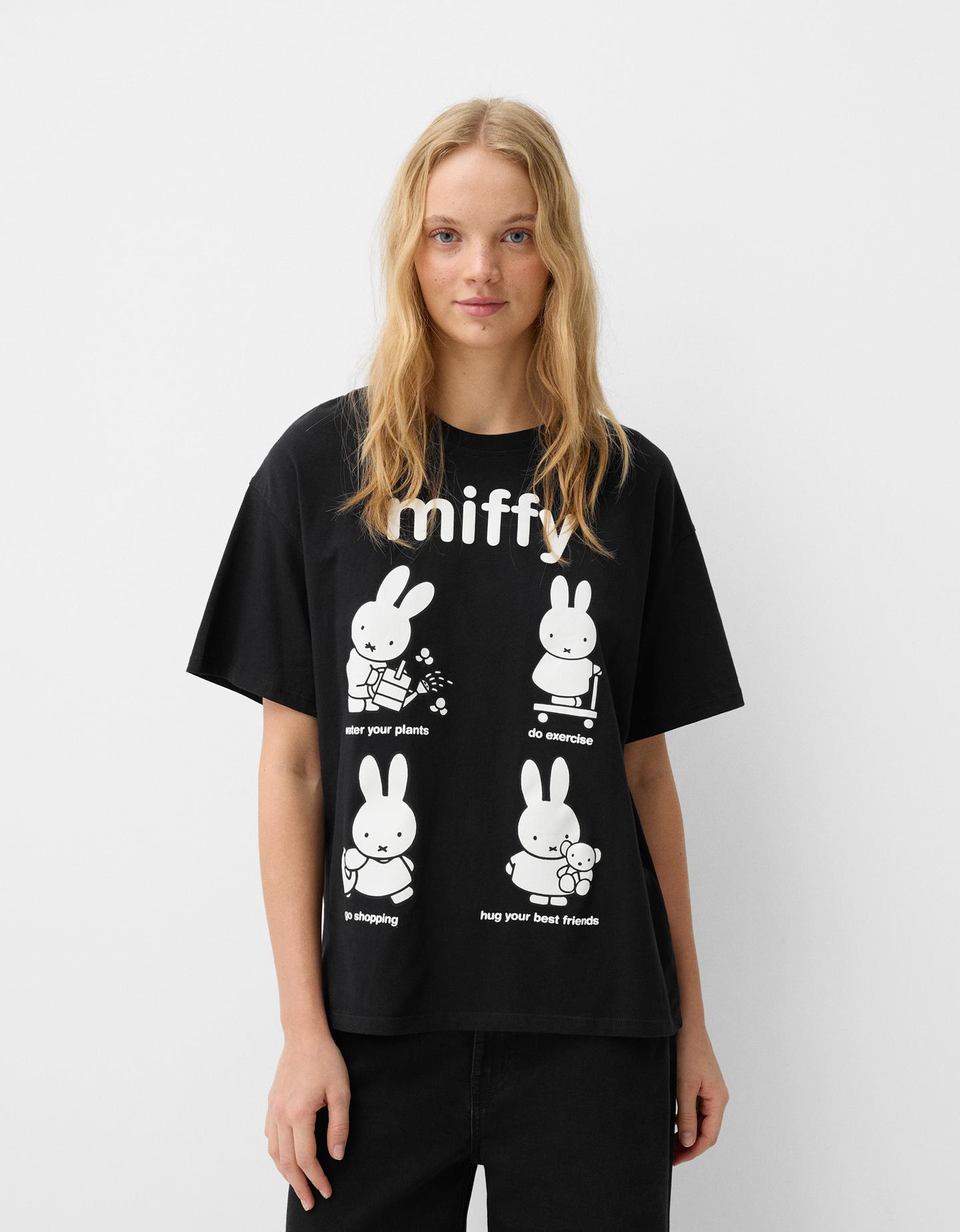 Bershka T-Shirt Miffy Mit Kurzen Ärmeln Und Print Damen 10-12 Schwarz günstig online kaufen