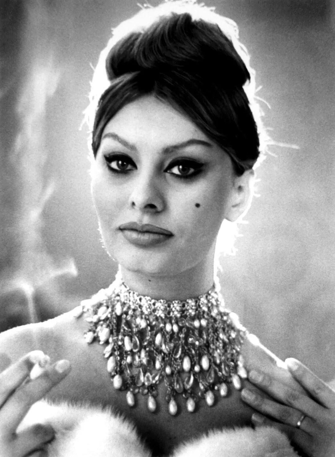 queence Acrylglasbild »Glama«, Schwarz-Weiß-Frau-Stars, Sophia Loren, Fine günstig online kaufen