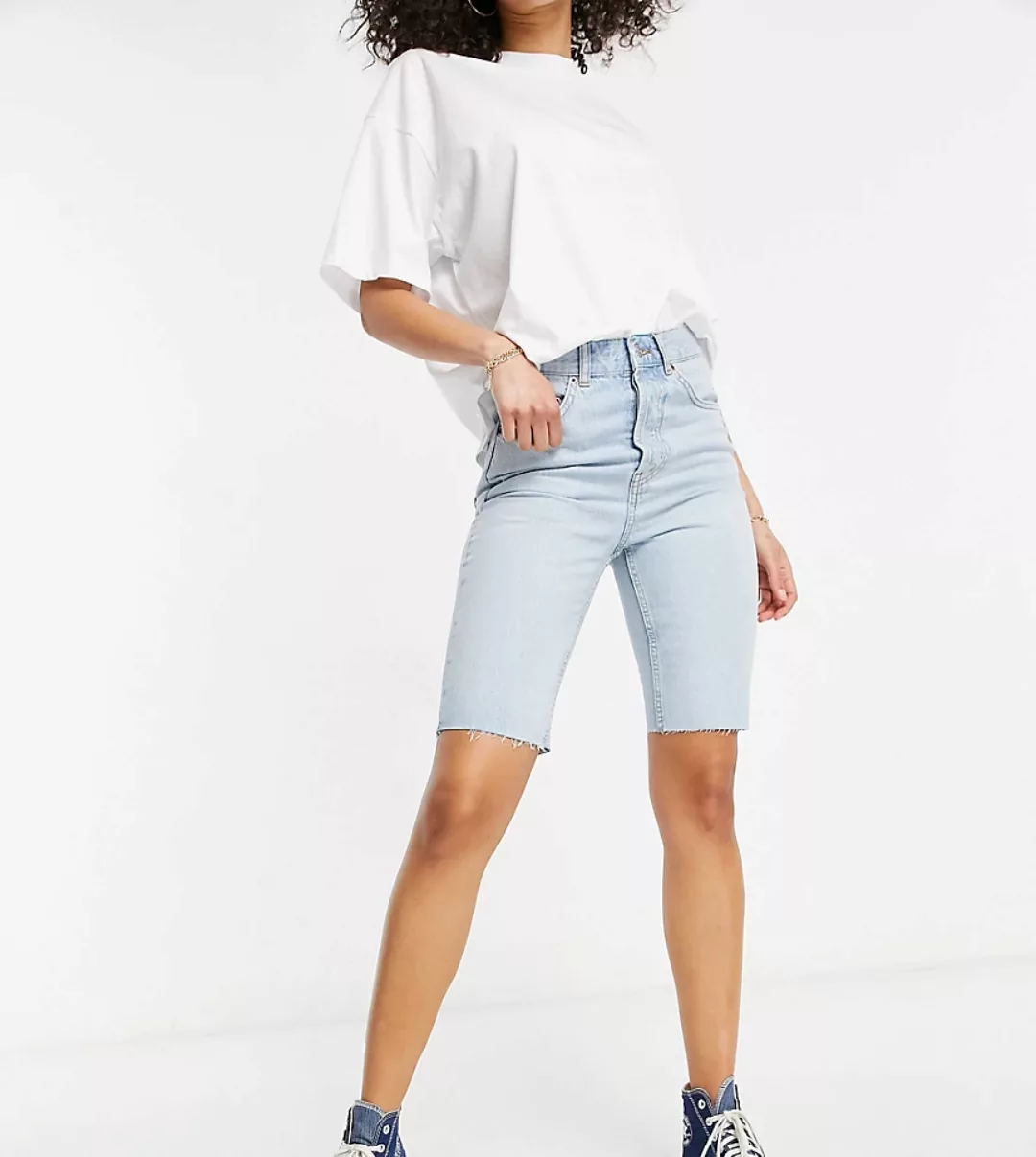 ASOS DESIGN Tall – Lang geschnittene Jeansshorts im Stil der 90er aus Bio-B günstig online kaufen