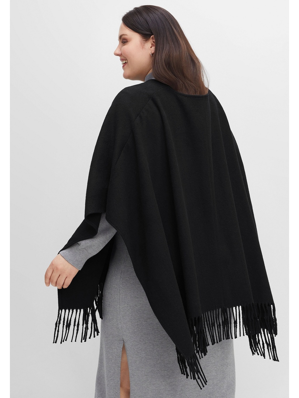 Sheego Cardigan "Große Größen", im Cape-Stil, mit Fransen und Knebelverschl günstig online kaufen