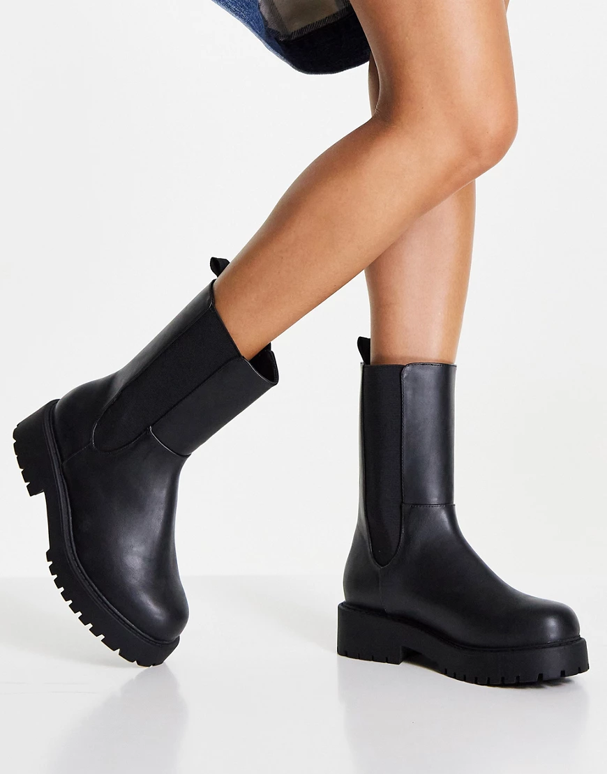 Monki – Mona – Stiefel aus veganfreundlichem Material in Schwarz mit dicker günstig online kaufen