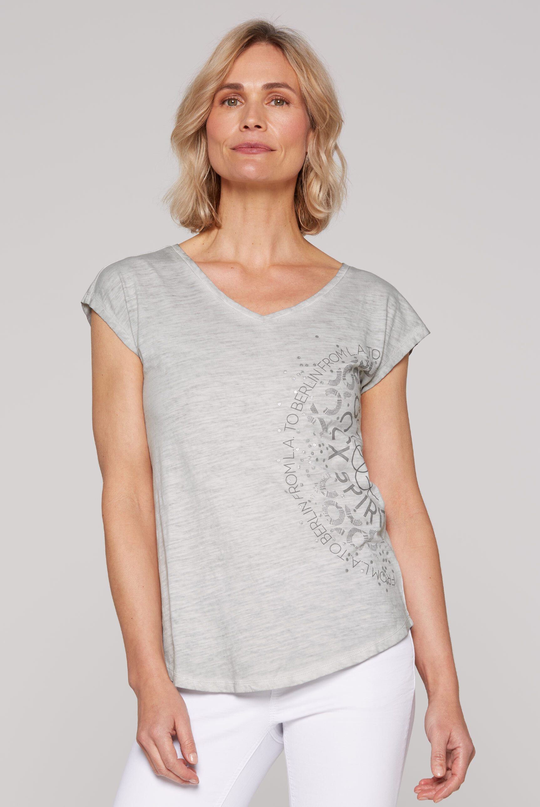 SOCCX V-Shirt, mit überschnittenen Schultern günstig online kaufen