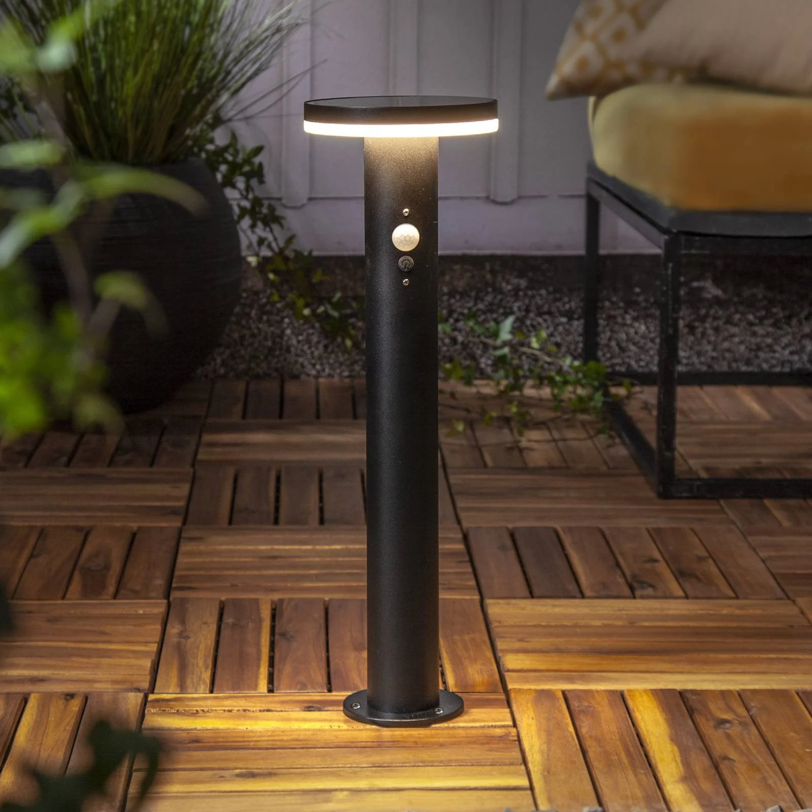 Solar-LED-Sockelleuchte Valletta Sensor schwarz Metall 50 cm günstig online kaufen