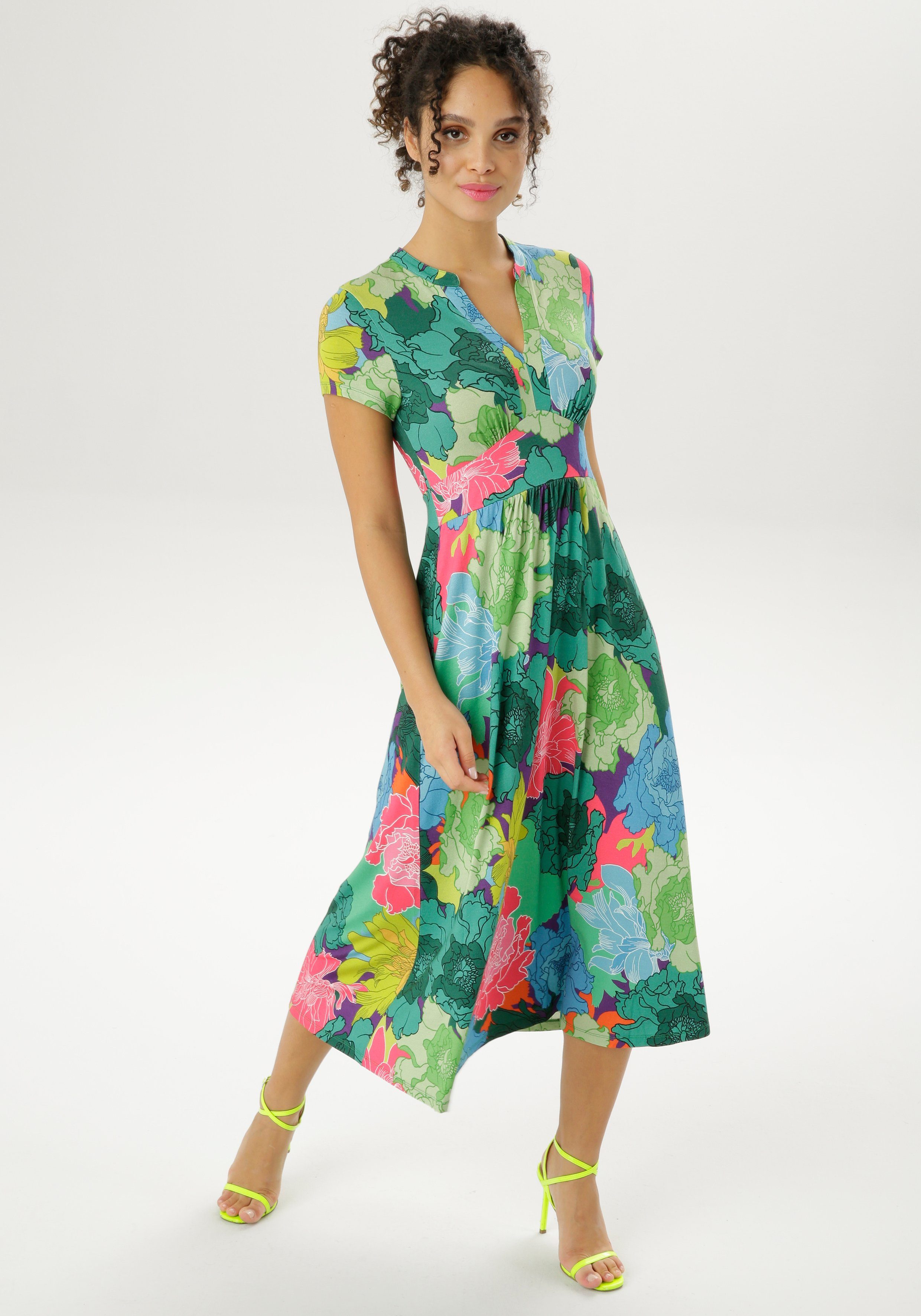 Aniston CASUAL Sommerkleid mit großflächigem, graphischem günstig online kaufen