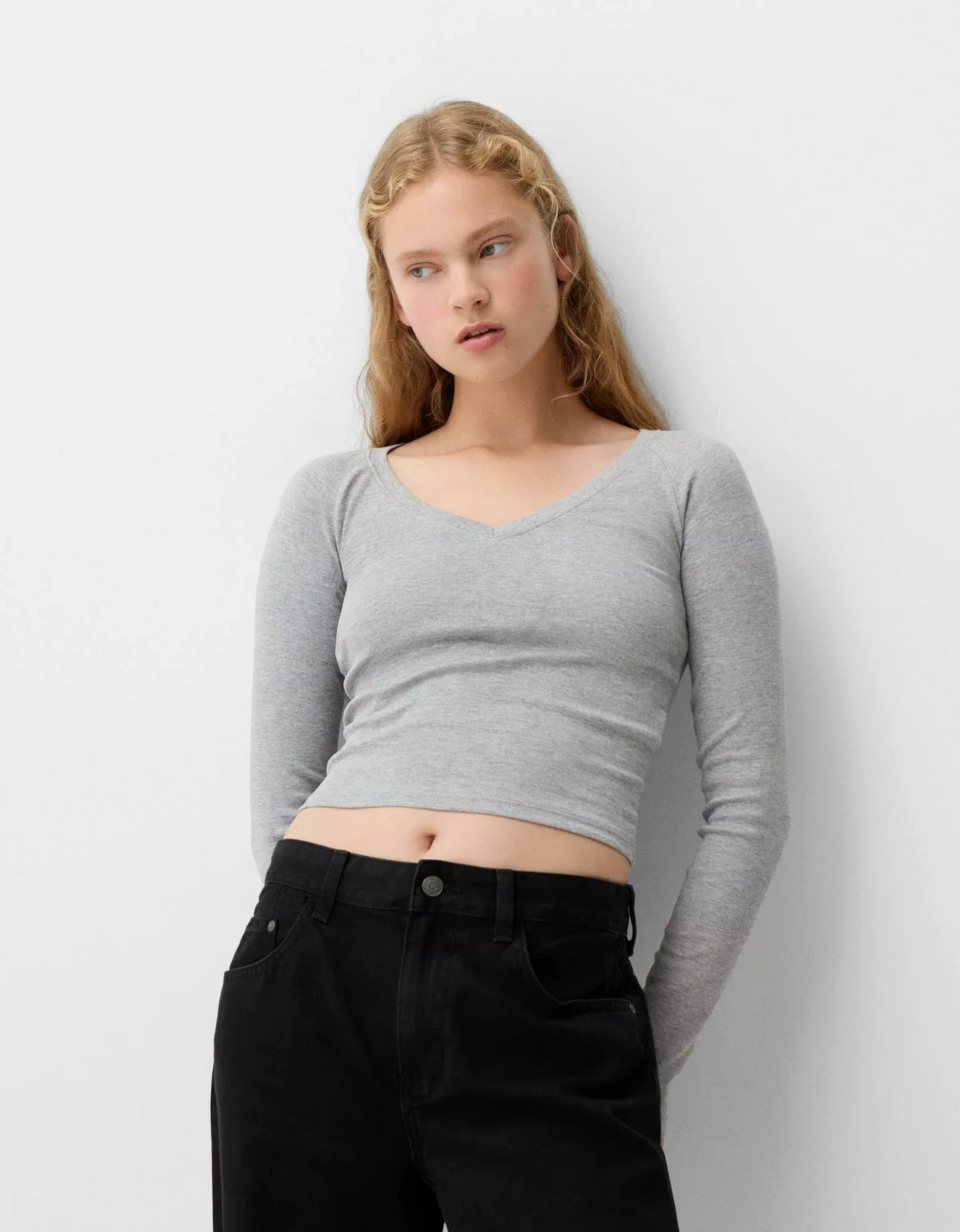 Bershka Langarmshirt Mit V-Ausschnitt Damen S Grau günstig online kaufen