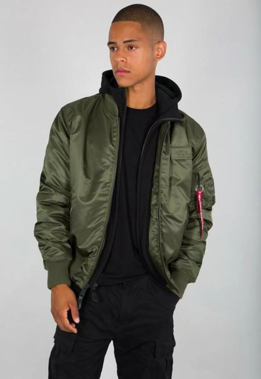 Alpha Industries Bomberjacke MA-1 D-Tec Herren günstig online kaufen