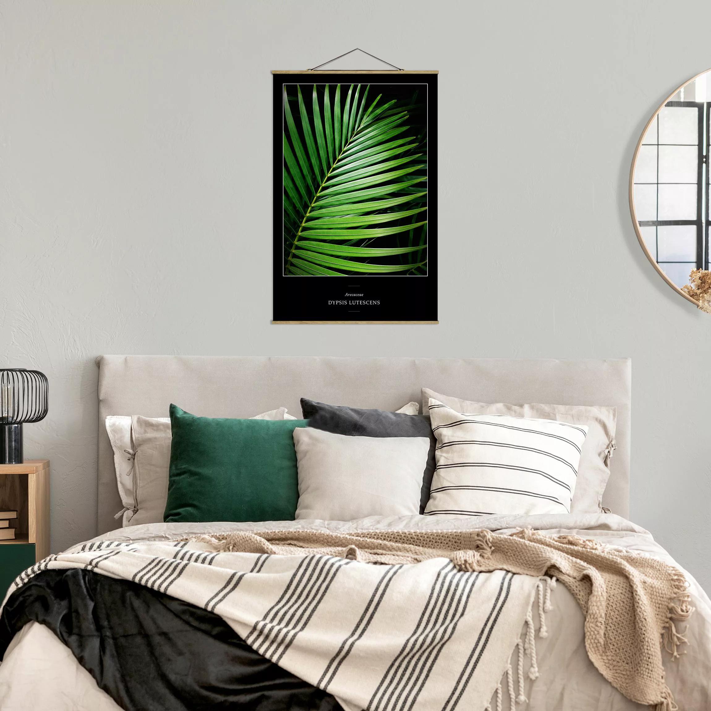 Stoffbild Landschaft mit Posterleisten - Hochformat Tropisches Palmblatt günstig online kaufen