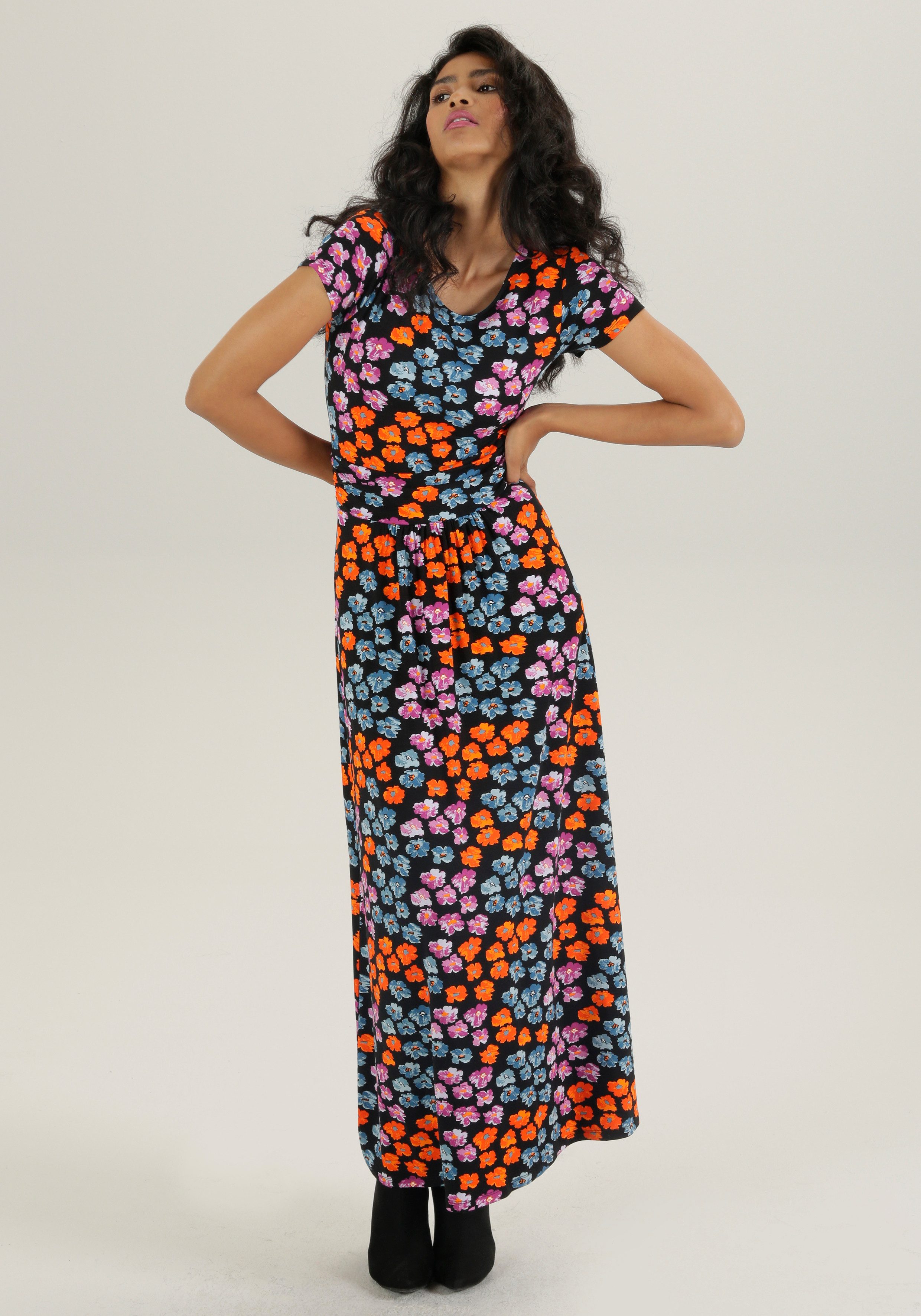 Aniston SELECTED Maxikleid mit figurbetonenden Raffungen günstig online kaufen