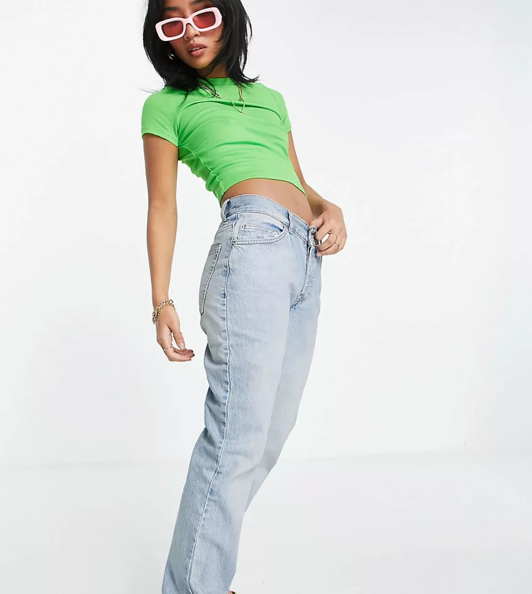 ASOS DESIGN Petite – Gerade geschnittene Jeans aus Bio-Baumwollmix im 90er- günstig online kaufen