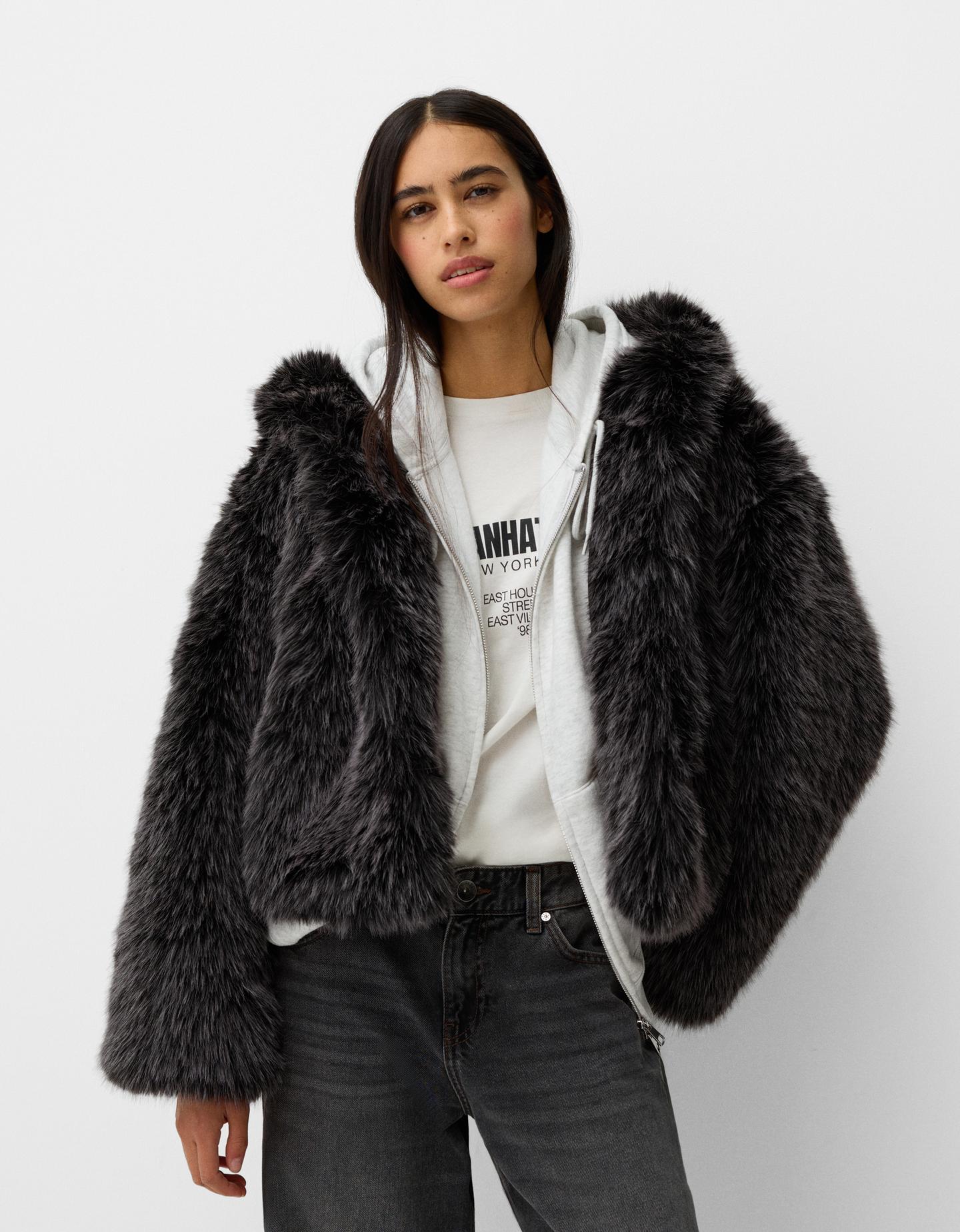 Bershka Jacke Aus Kunstfell Mit Kapuze Damen L Grau günstig online kaufen