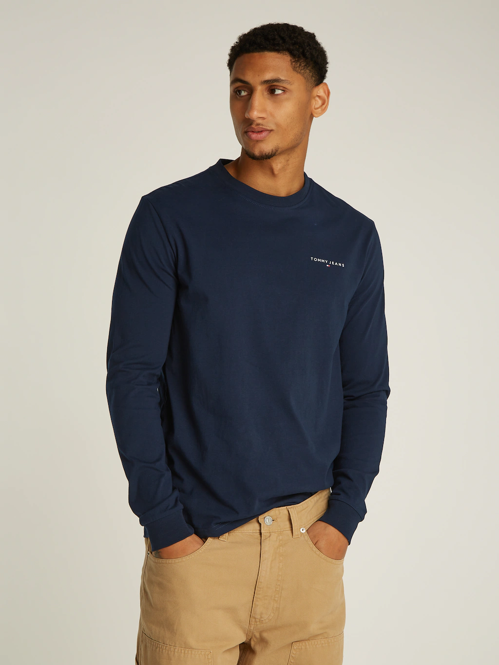 Tommy Jeans Langarmshirt "TJM SLIM LINEAR CHEST LS TEE EXT", in Unifarbe günstig online kaufen