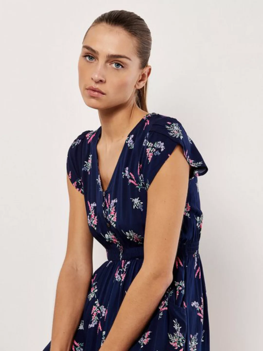 Apricot Maxikleid Botanical Lace Insert Maxi Dress, mit bestickter Bordüre günstig online kaufen