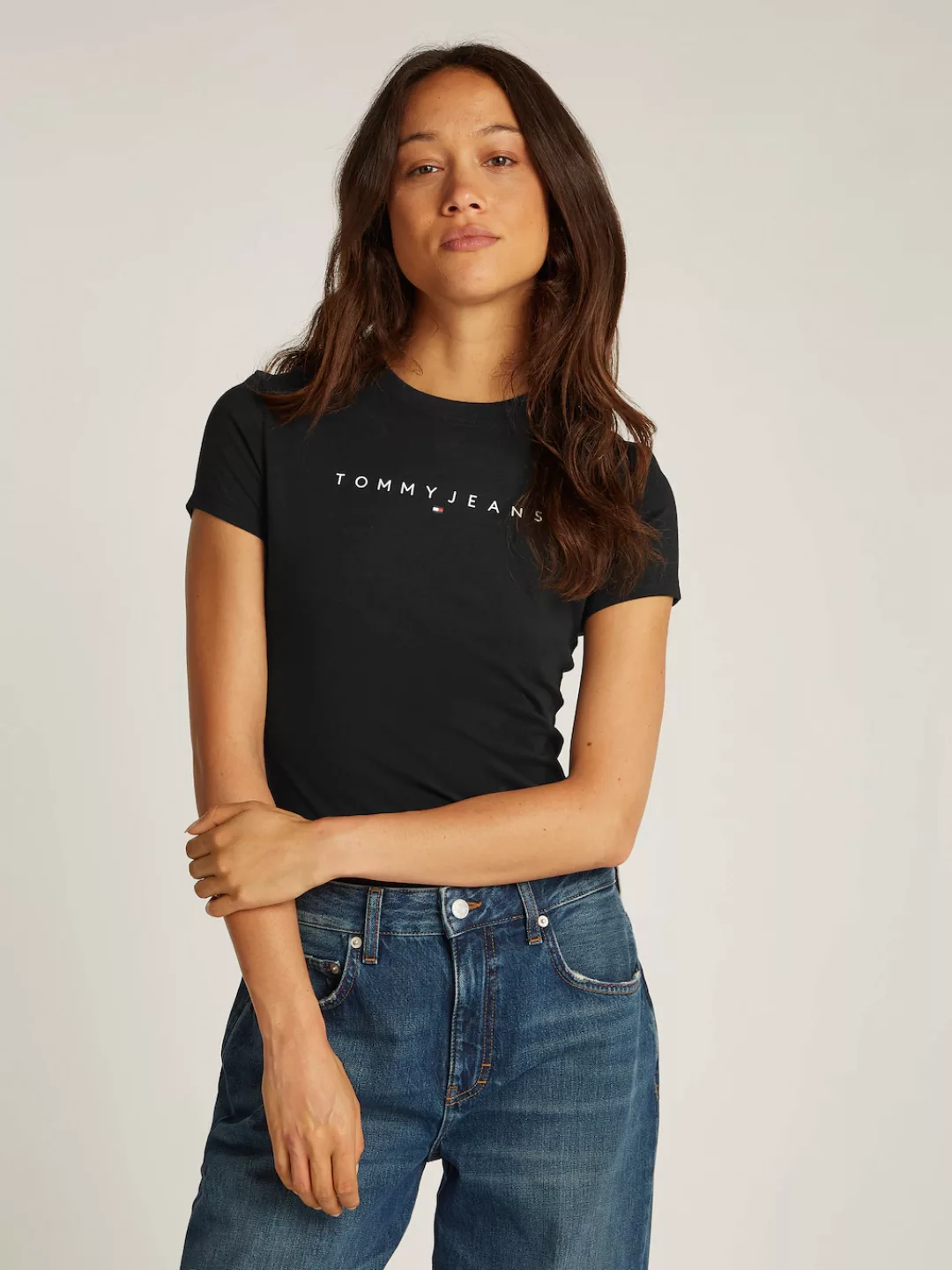 Tommy Jeans T-Shirt "TJW SLIM LINEAR TEE EXT", mit Logo-Schriftzug günstig online kaufen