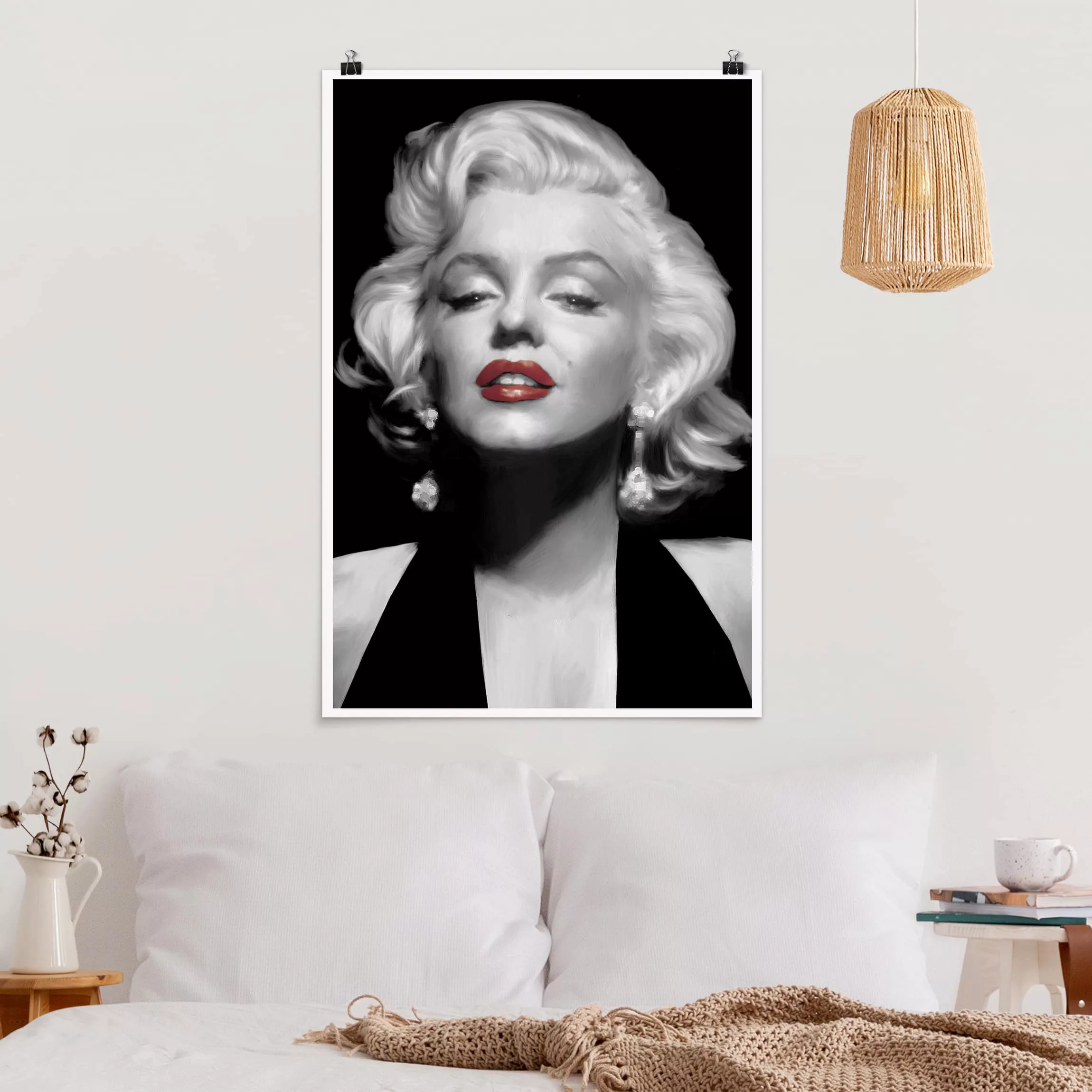 Poster Schwarz-Weiß - Hochformat Marilyn mit roten Lippen günstig online kaufen