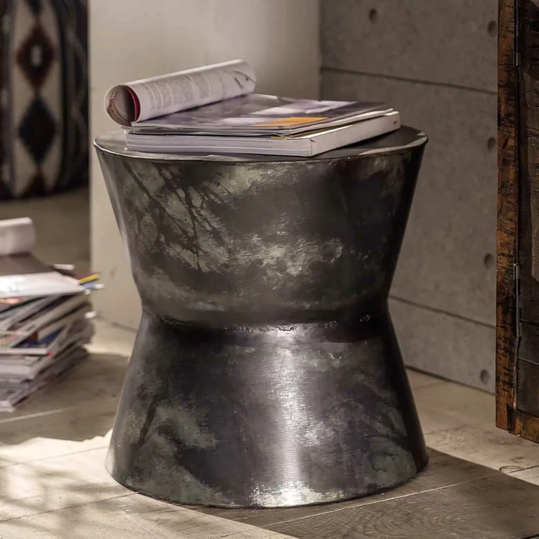 Industrial Beistelltisch aus Eisen runder Tischplatte günstig online kaufen