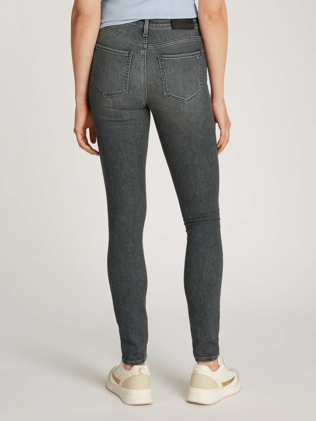 Tommy Hilfiger Skinny-fit-Jeans "COMO Skinny RW ACE mit Logo-Badge und knöc günstig online kaufen