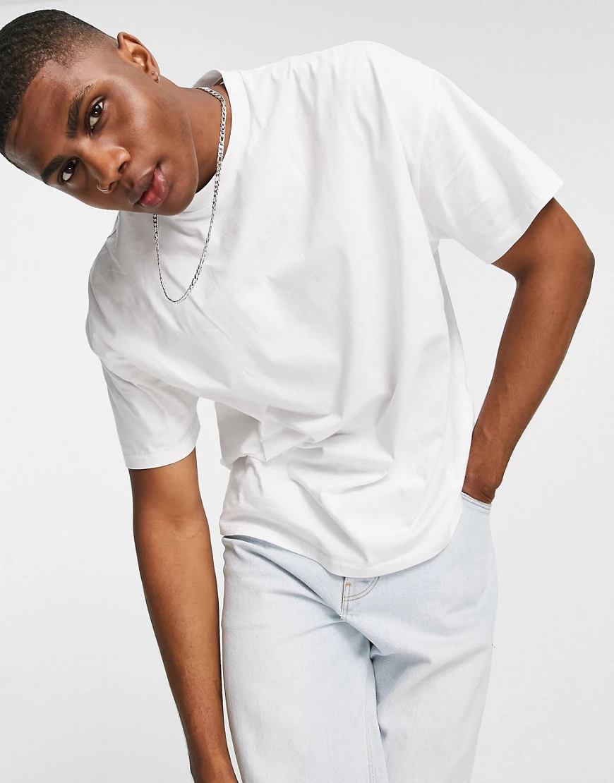 ASOS DESIGN – Übergroßes, weißes T-Shirt mit Rundhalsausschnitt günstig online kaufen