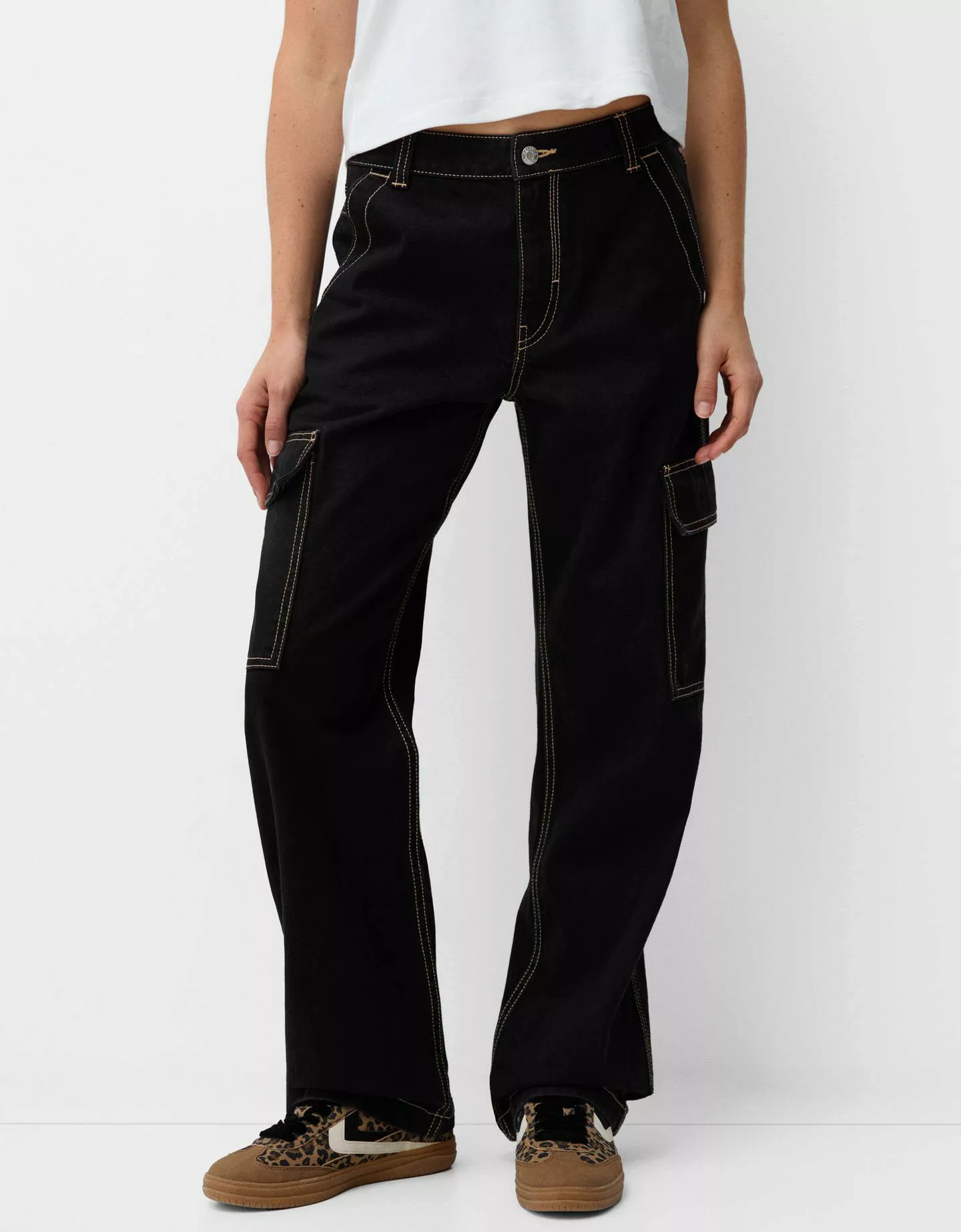 Bershka Cargohose Im Straight-Fit Damen 32 Schwarz günstig online kaufen