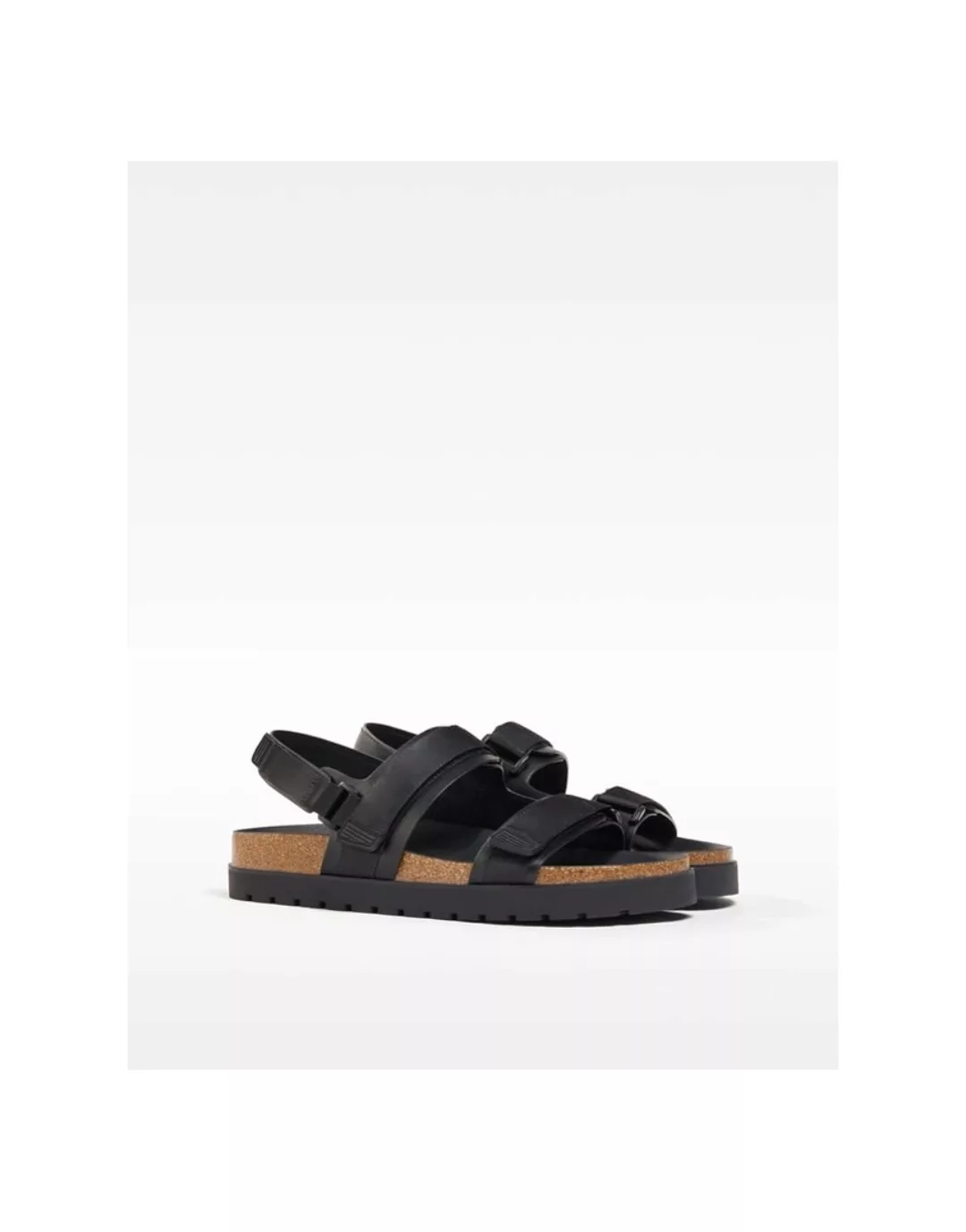 Bershka – Schwarze Sandale mit Riemen günstig online kaufen