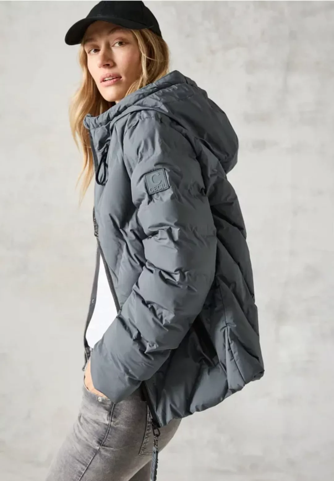 Cecil Outdoorjacke mit Kapuze und verschweißten Nähten günstig online kaufen