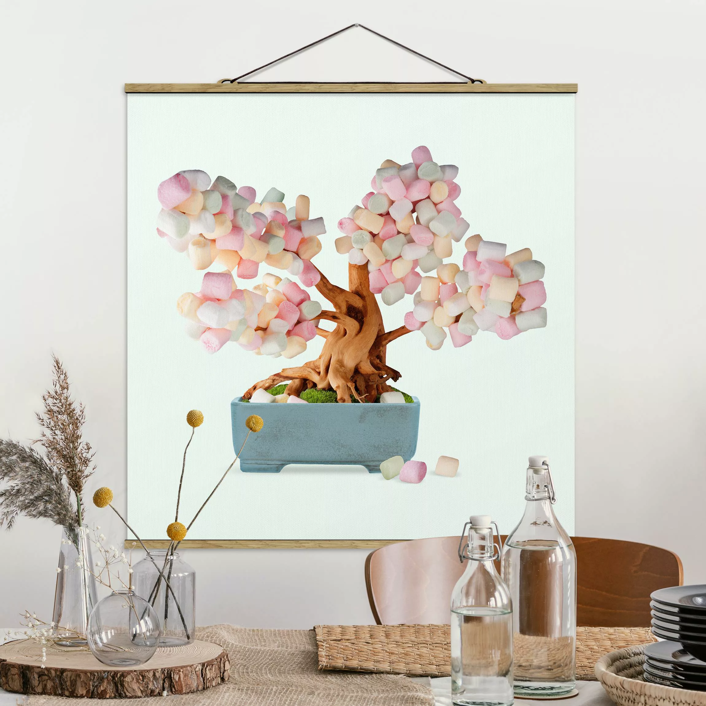 Stoffbild Blumen mit Posterleisten - Quadrat Bonsai mit Marshmallows günstig online kaufen