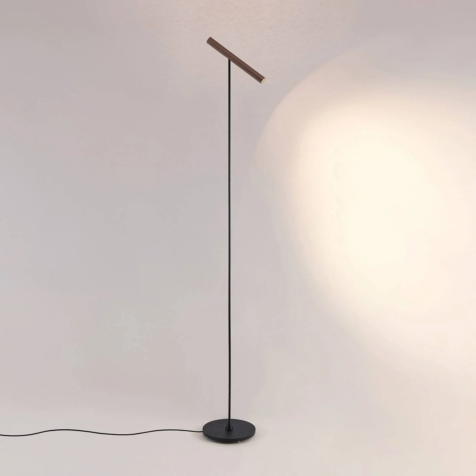 Molto Luce LED-Stehlampe Meyjo F, schwarz/kaffeebraun, Alu günstig online kaufen