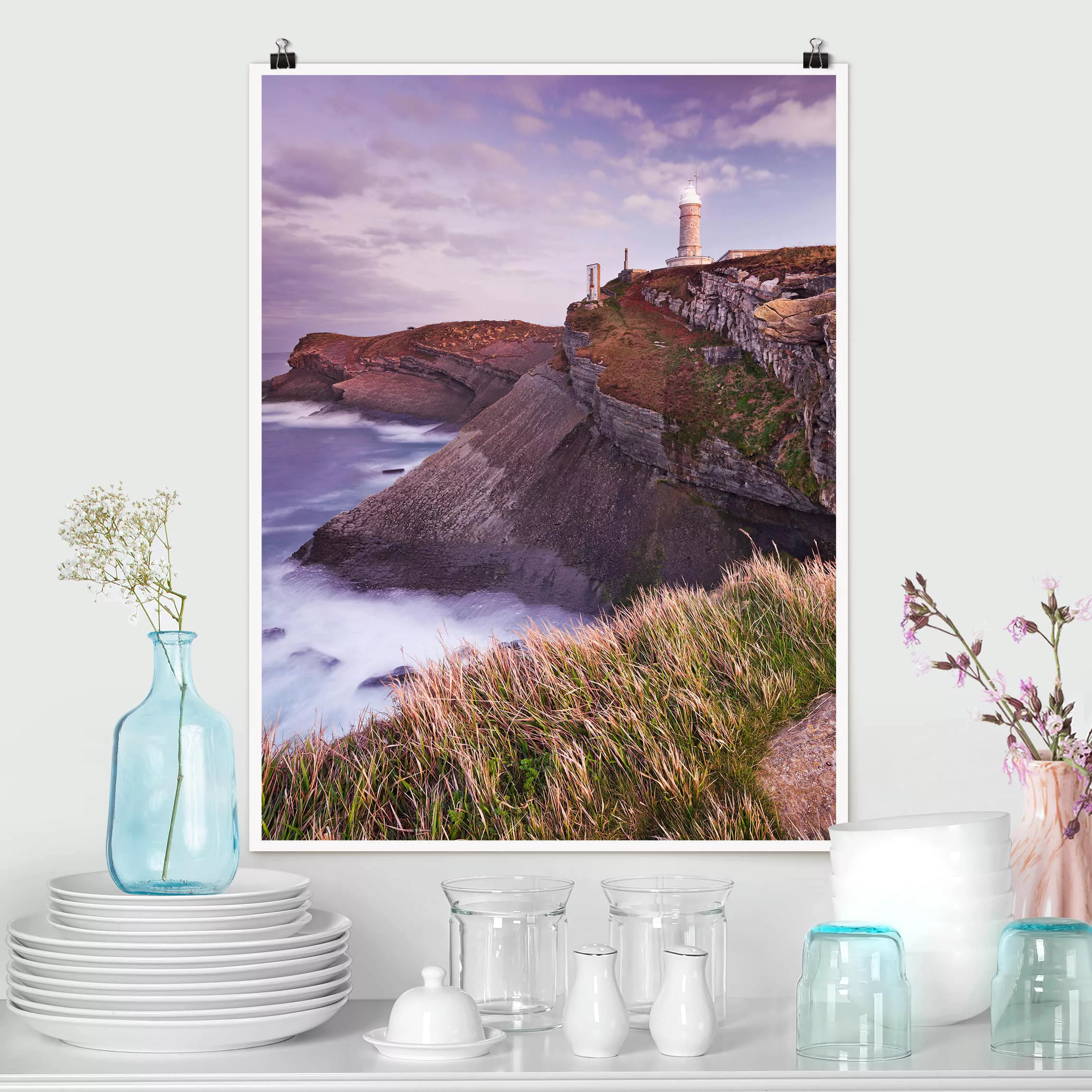 Poster Strand - Hochformat Steilküste und Leuchtturm günstig online kaufen