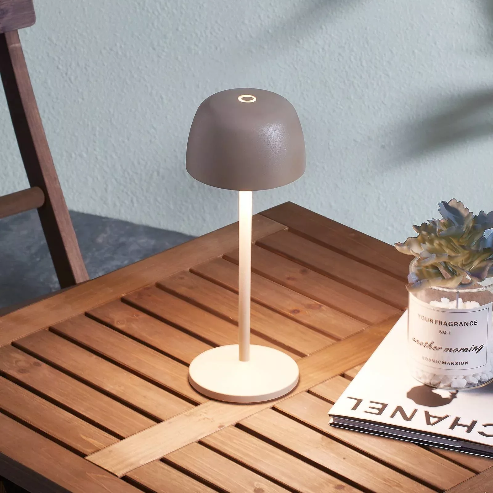 Lindby LED-Akku-Tischleuchte Arietty, beige, dimmbar, IP54 günstig online kaufen