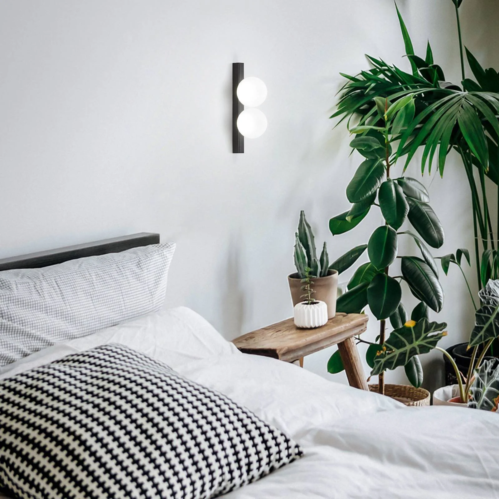 Ideal Lux LED-Wandlampe Ping Pong schwarz 2-flammig Opalglas günstig online kaufen
