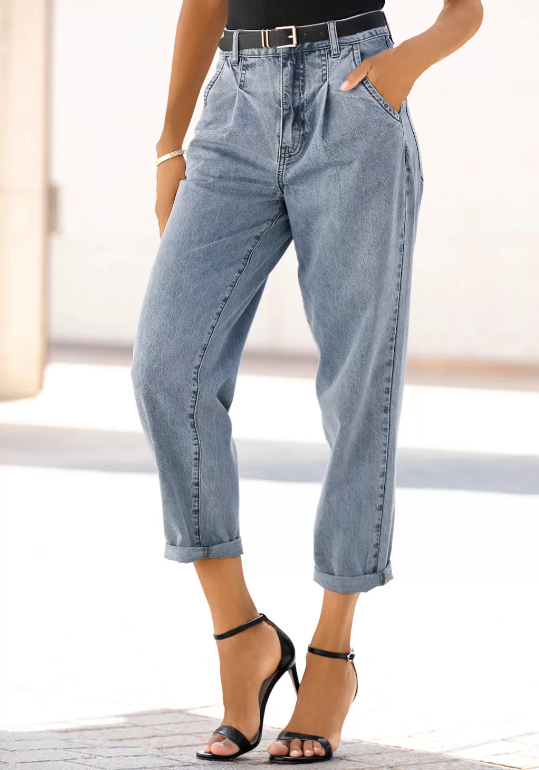Buffalo Relax-fit-Jeans in High-waist-Form mit Bundfalten, Crop-Design günstig online kaufen