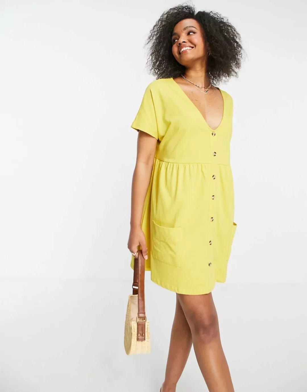 ASOS DESIGN – Hängerkleid in Senfgelb mit Taschen und Knopfleiste günstig online kaufen