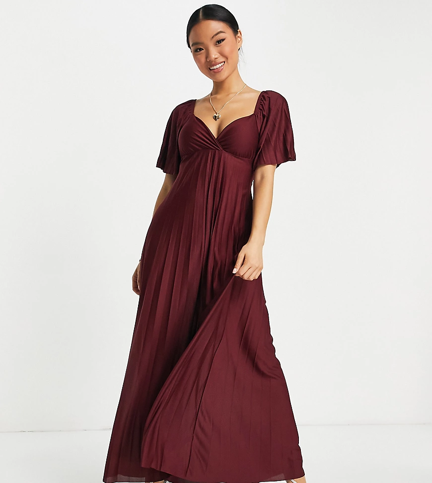 ASOS DESIGN Petite – Plissiertes Maxikleid in Schwarzrot mit überkreuztem D günstig online kaufen