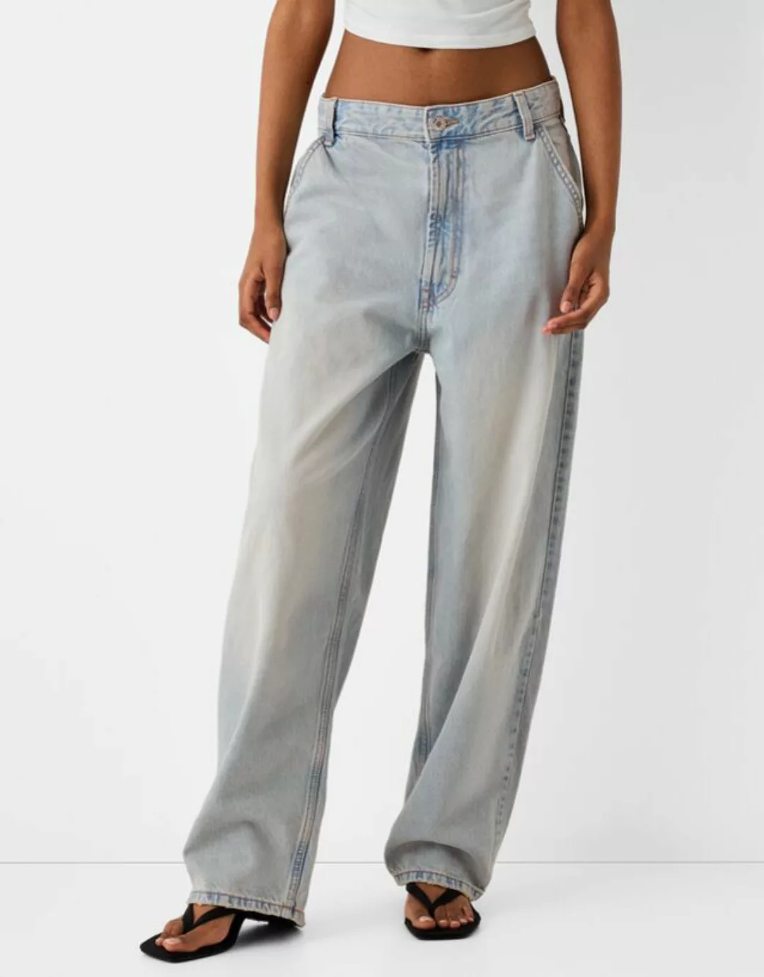 Bershka Skater-Fit-Jeans Im Washed-Look Damen 32 Hellblau günstig online kaufen
