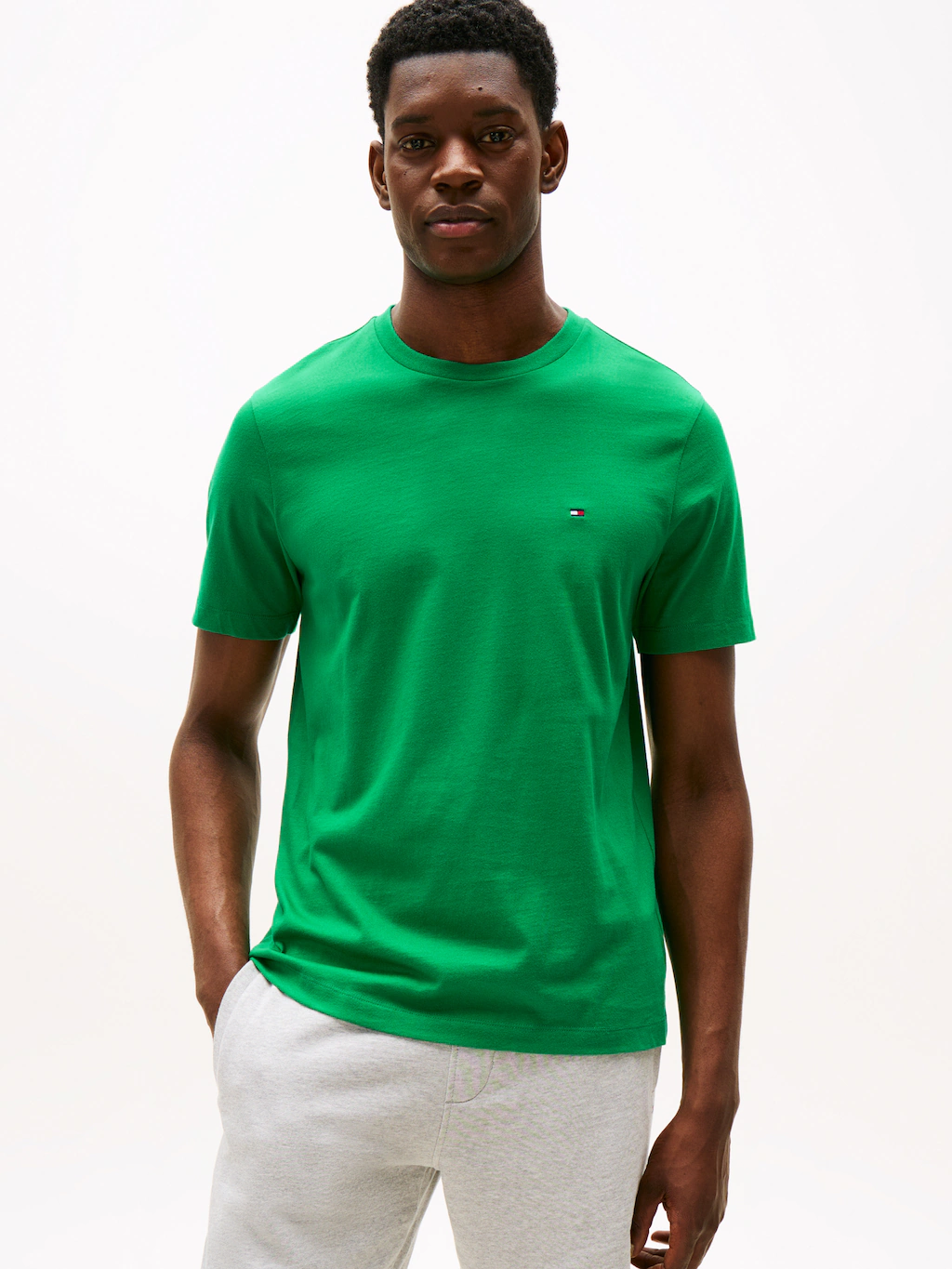Tommy Hilfiger T-Shirt "ESSENTIAL REG FIT SOLID TEE mit Stickerei und Rundh günstig online kaufen
