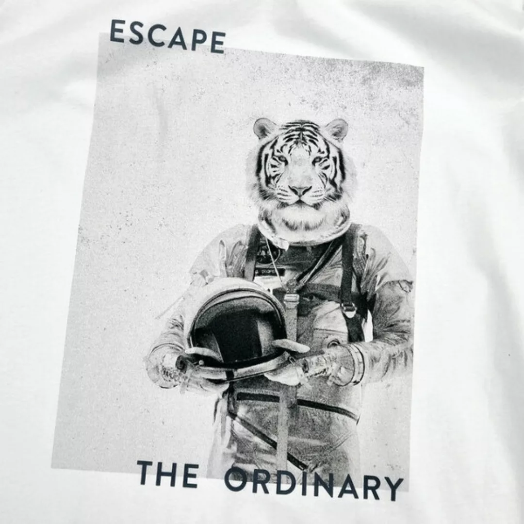 Unisex T-shirt Escape The Ordinary günstig online kaufen