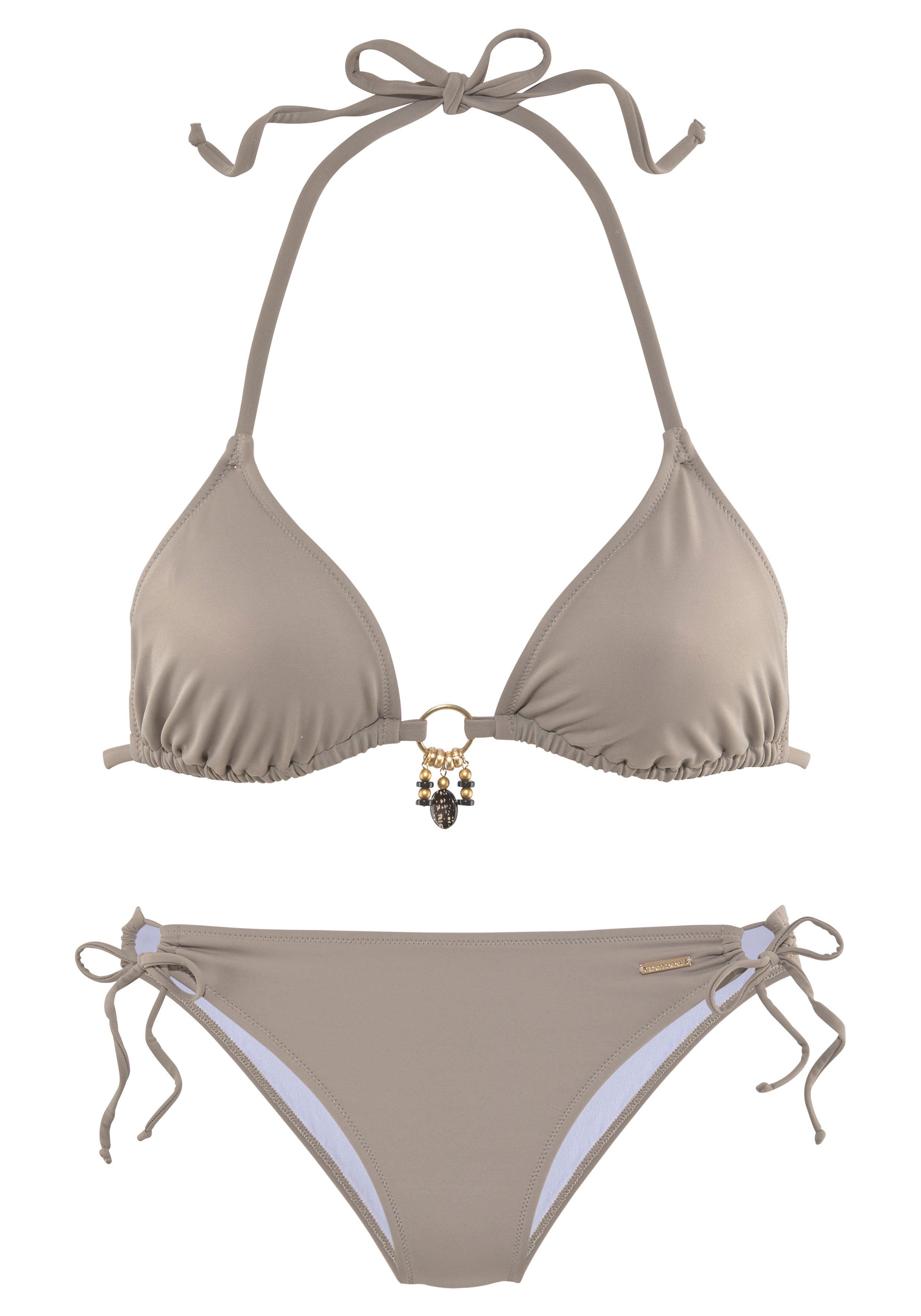 Bruno Banani Triangel-Bikini mit gold-schwarzenen Accessories günstig online kaufen