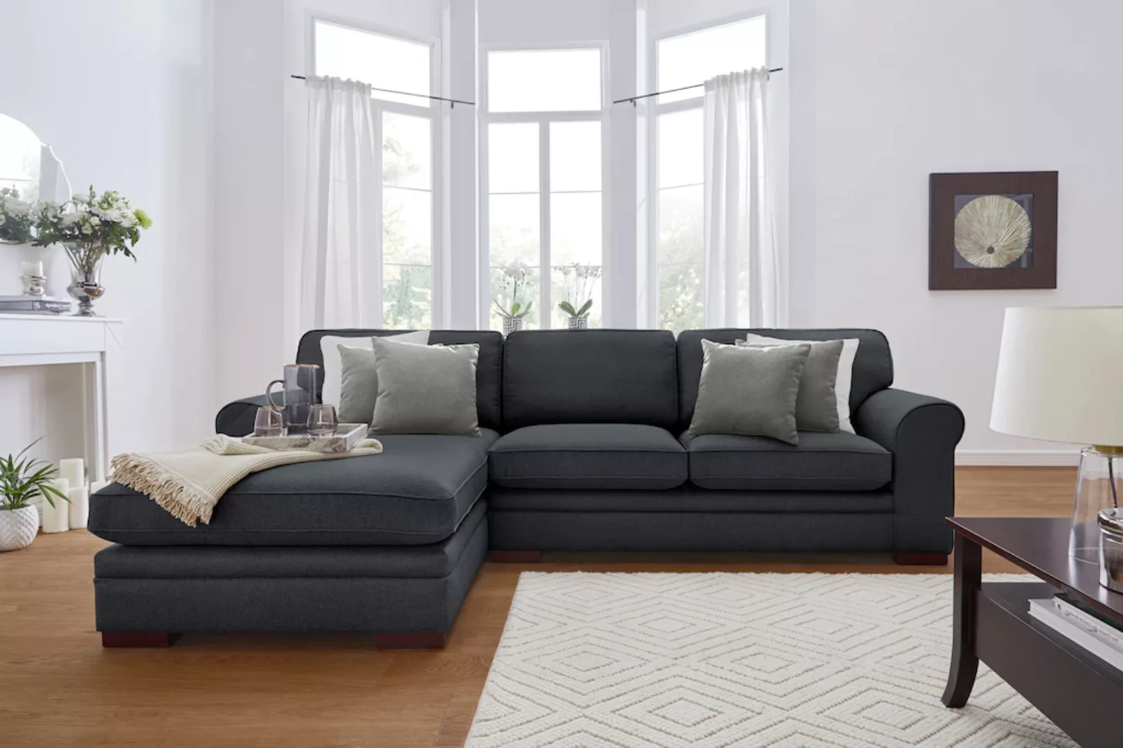 Home affaire Ecksofa "Broughton L-Form", weicher Sitzkomfort, incl. 4 Zierk günstig online kaufen