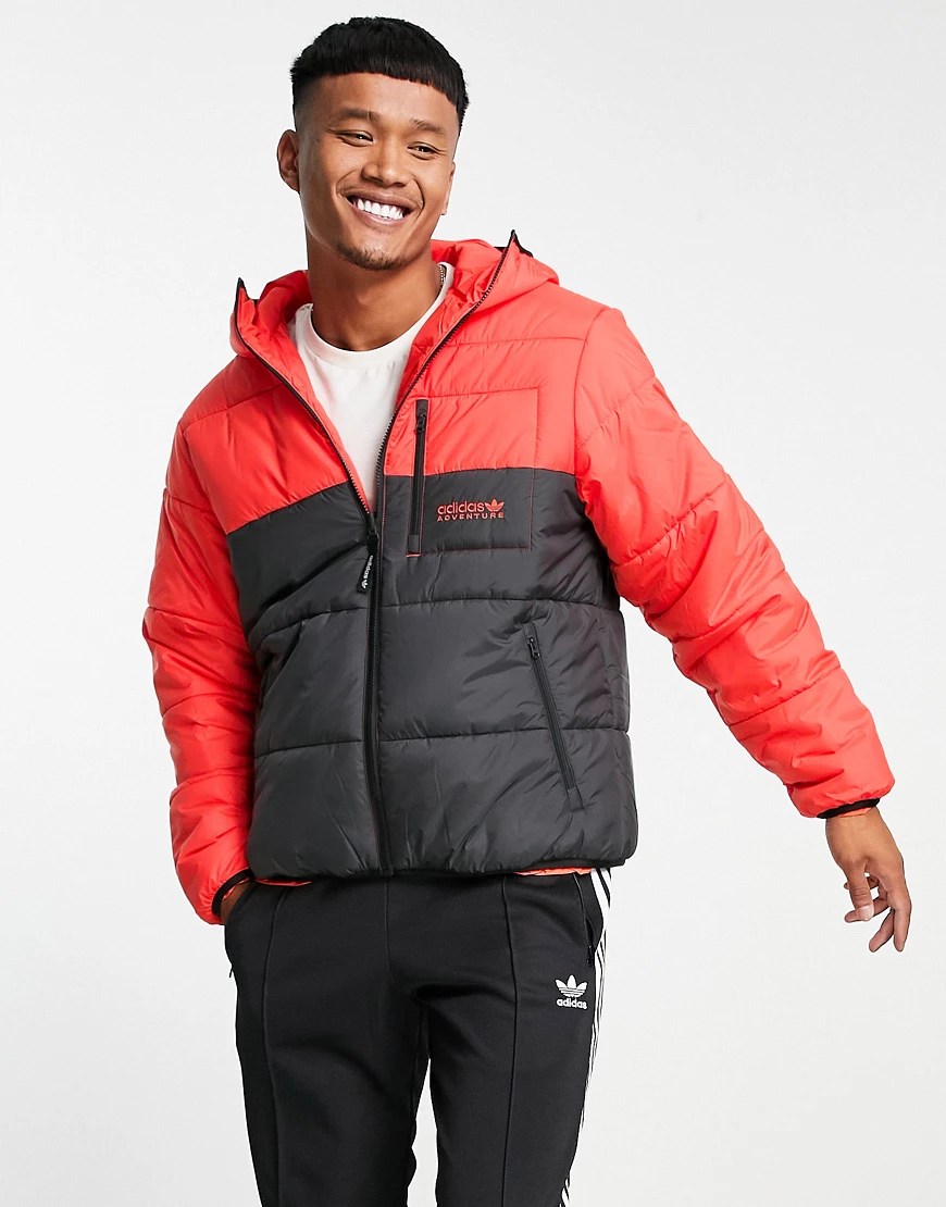 adidas Originals – Wattierte Jacke in Rot und Schwarz günstig online kaufen