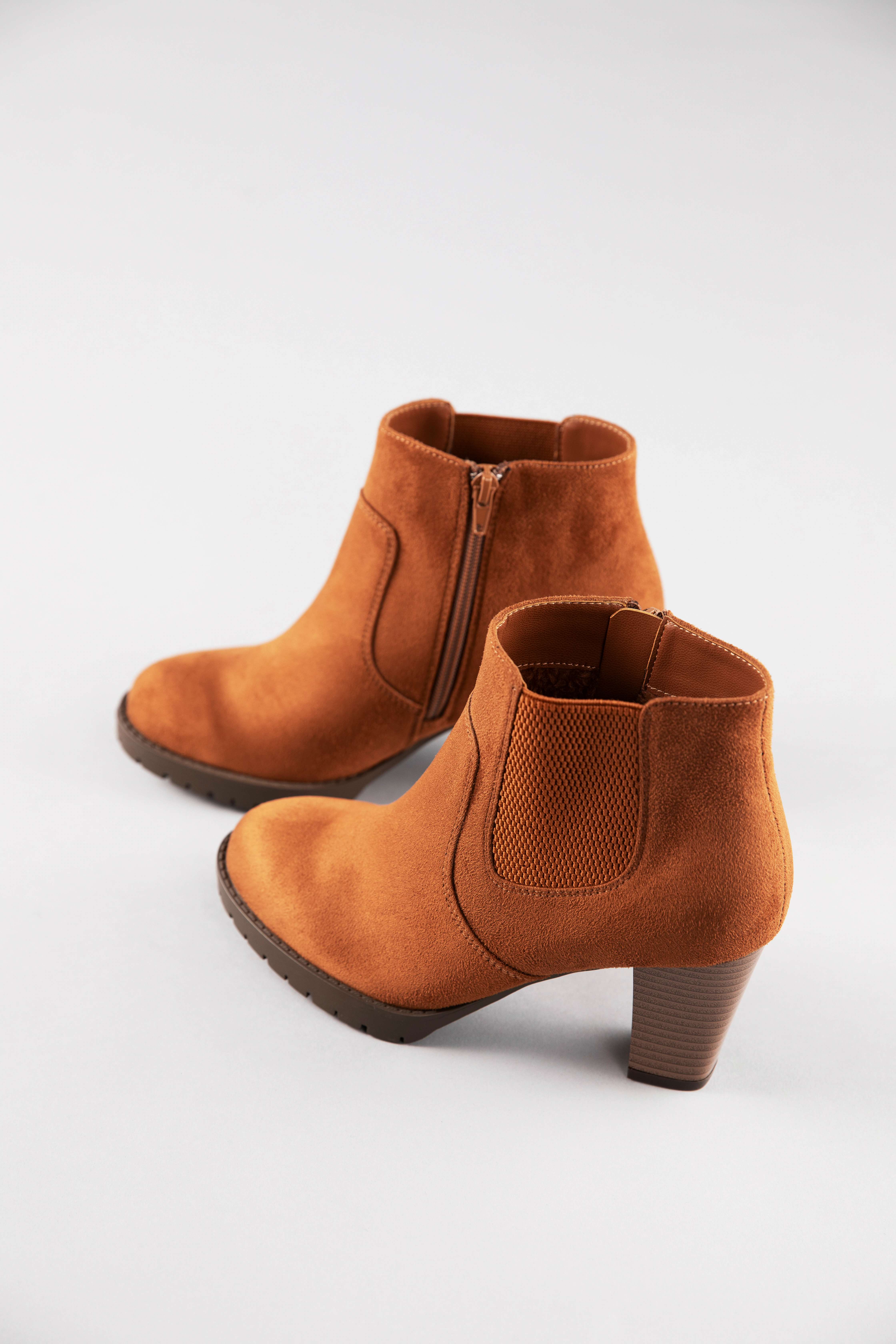 Aniston SHOES Stiefelette, Ankleboots mit seitlichem Stretcheinsatz - NEUE günstig online kaufen