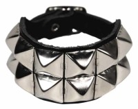 Lederarmband mit Pyramidennieten günstig online kaufen